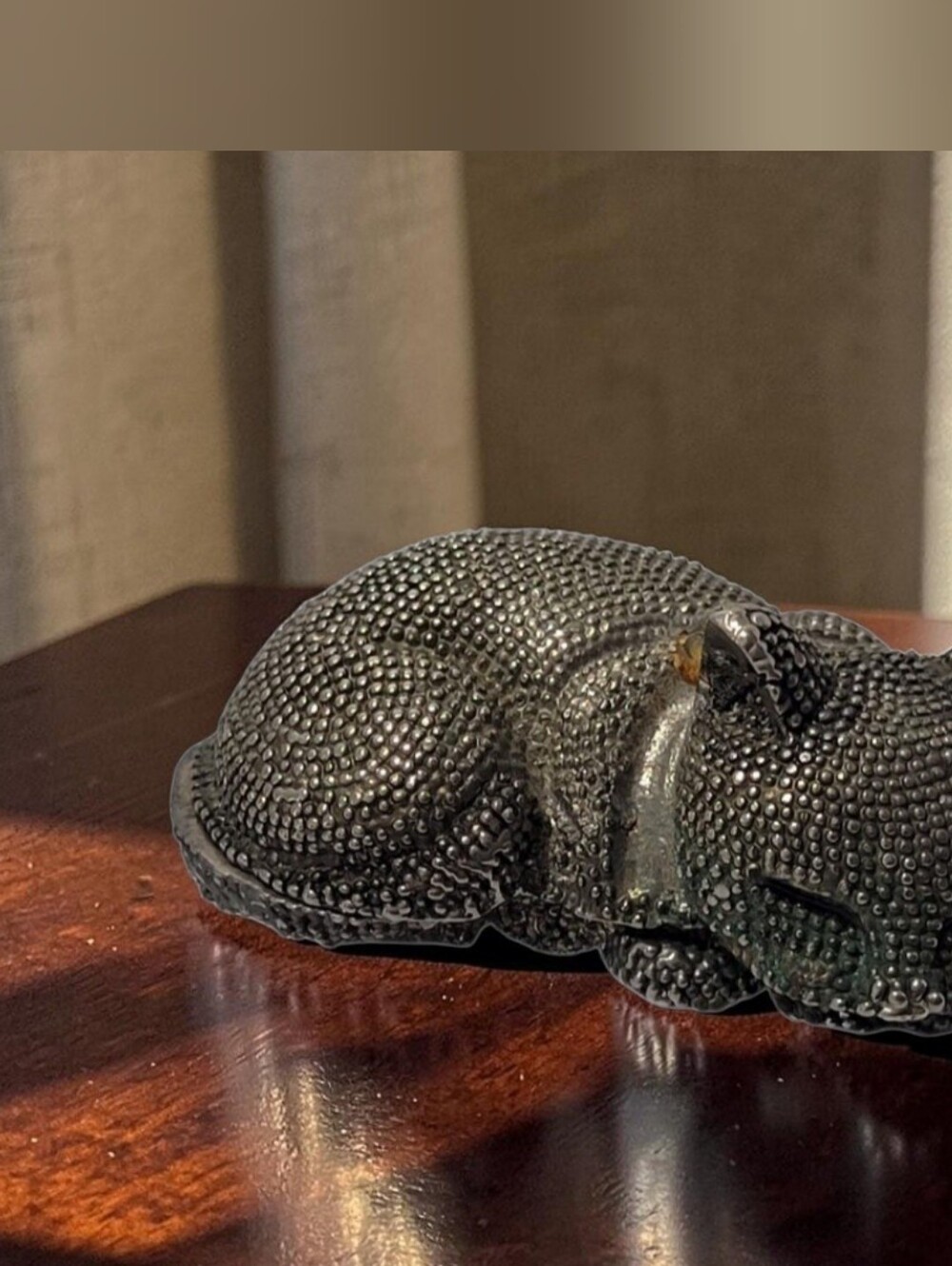 3" Pewter Sleeping Cat Trinket Box Figurine W/ Textured Beaded Pebble Pattern. T